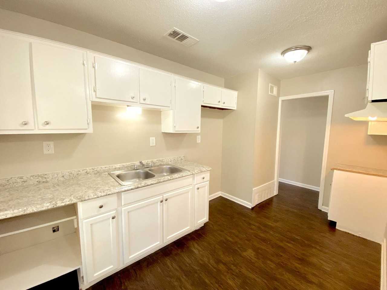 3680 Moccasin Cove - Photo 2 of 9