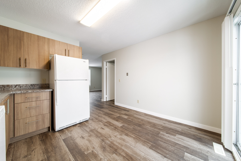 32 Holmes Street - Photo 4 of 15