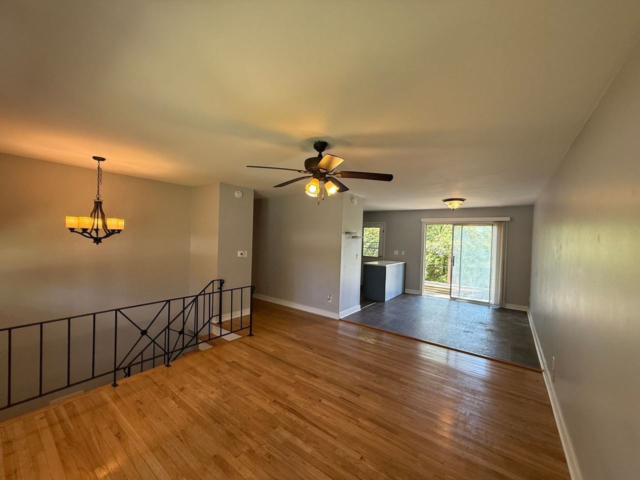 213 S Poplar Dr - Photo 5 of 31