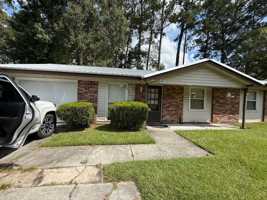 featured image of 320 W Whatley St