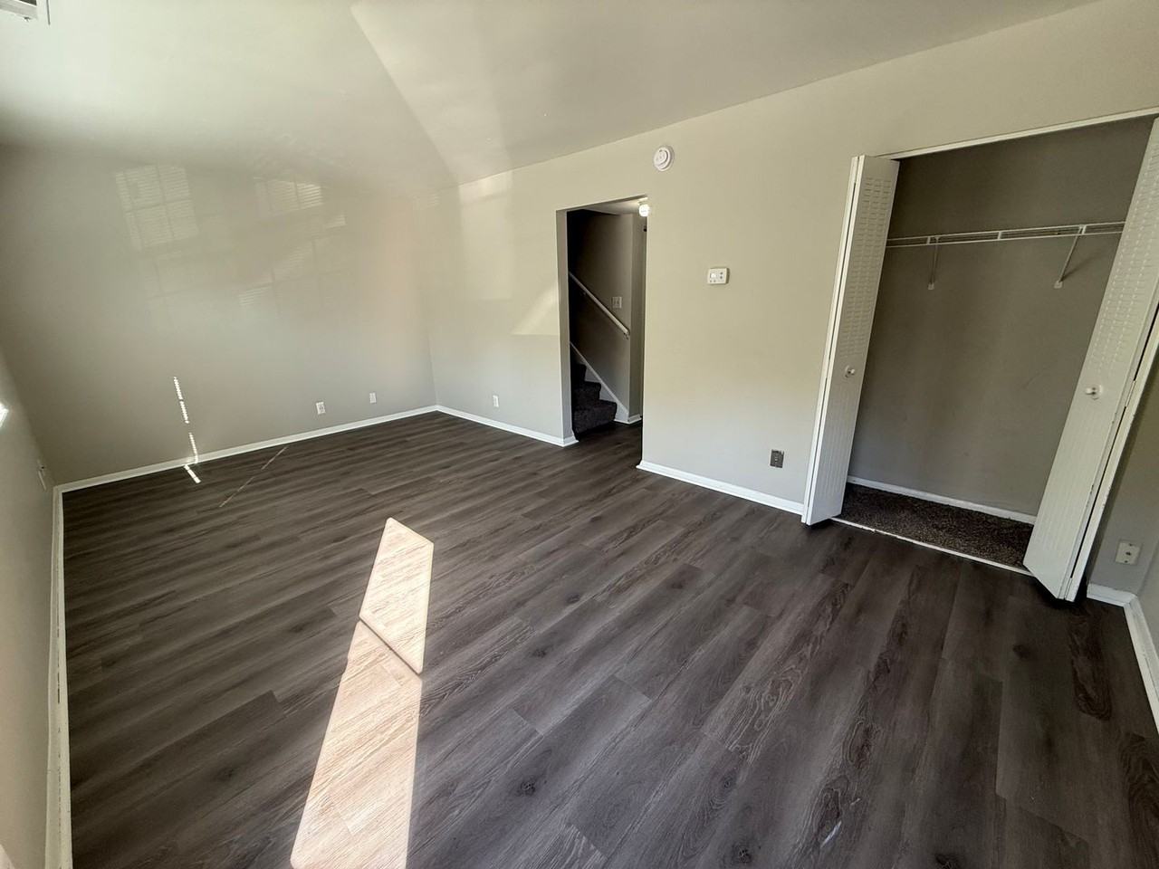 4713 Lakeside Dr - Photo 2 of 15