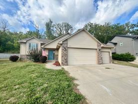 4717 Plumthicket Dr - Photo 1 of 1
