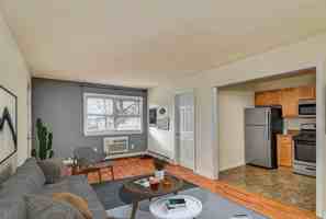 featured image of 250 Main St