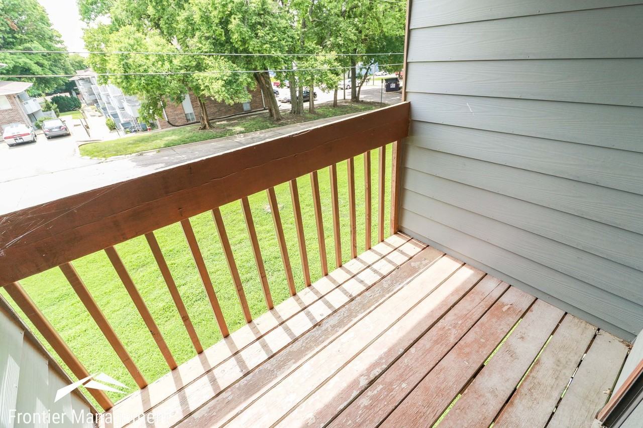 1500 McCain Ln - Photo 2 of 17