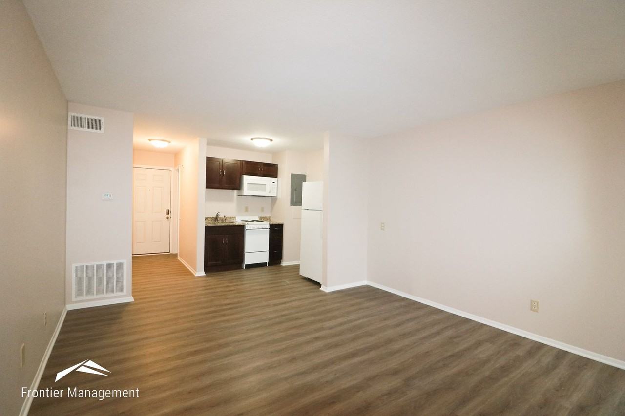 1500 McCain Ln - Photo 5 of 17