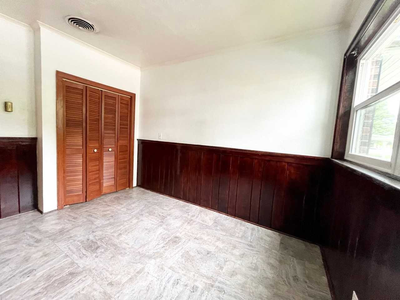 1202 Carolina Avenue - Photo 3 of 23