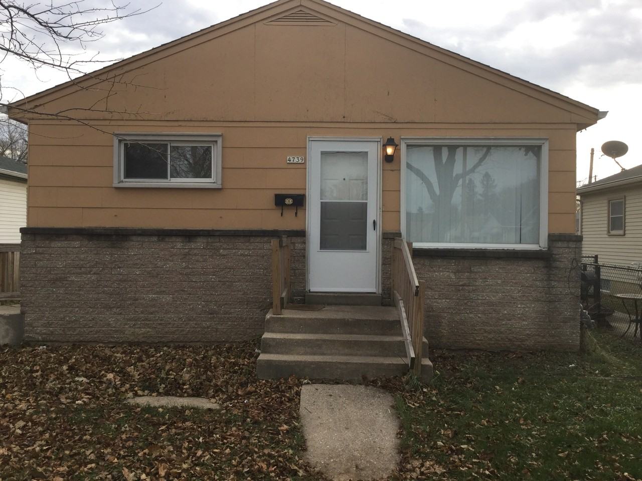 4739 W Luscher Ave - Photo 3 of 11