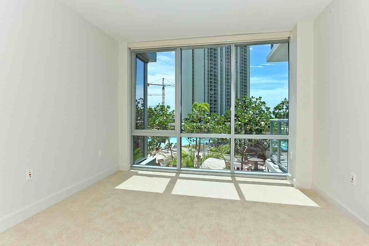 1189 Waimanu St #701 - Photo 5 of 17