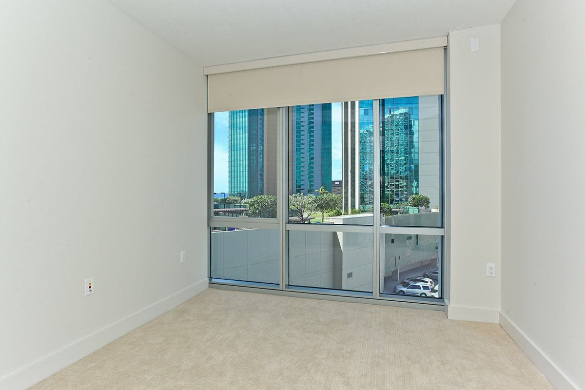 1189 Waimanu St #701 - Photo 6 of 17