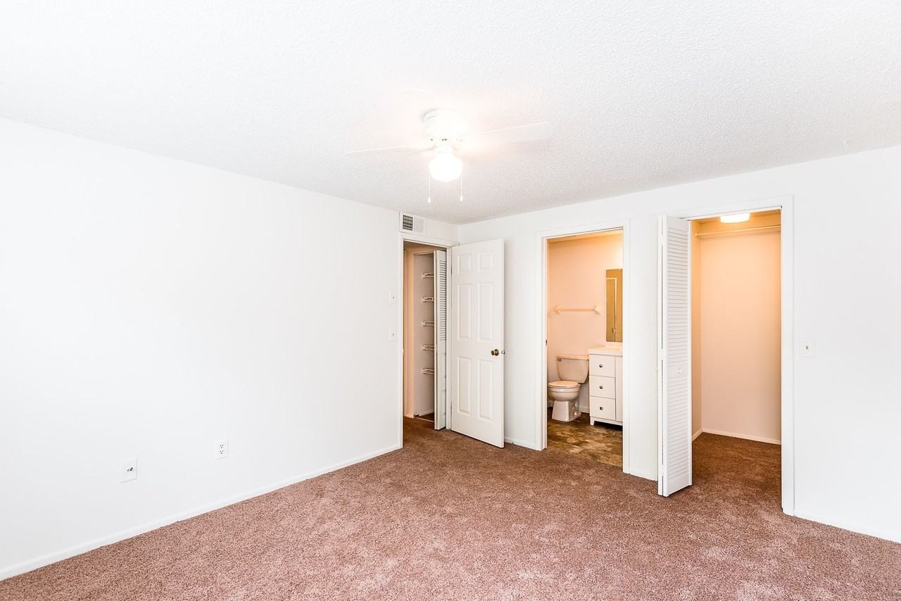 4022 Beaver Ln #700D - Photo 3 of 26