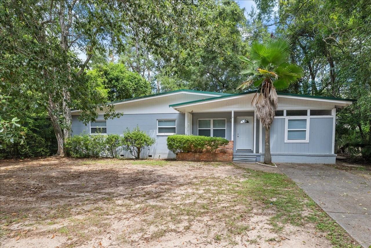 1908 Dahlia Dr - Photo 2 of 31