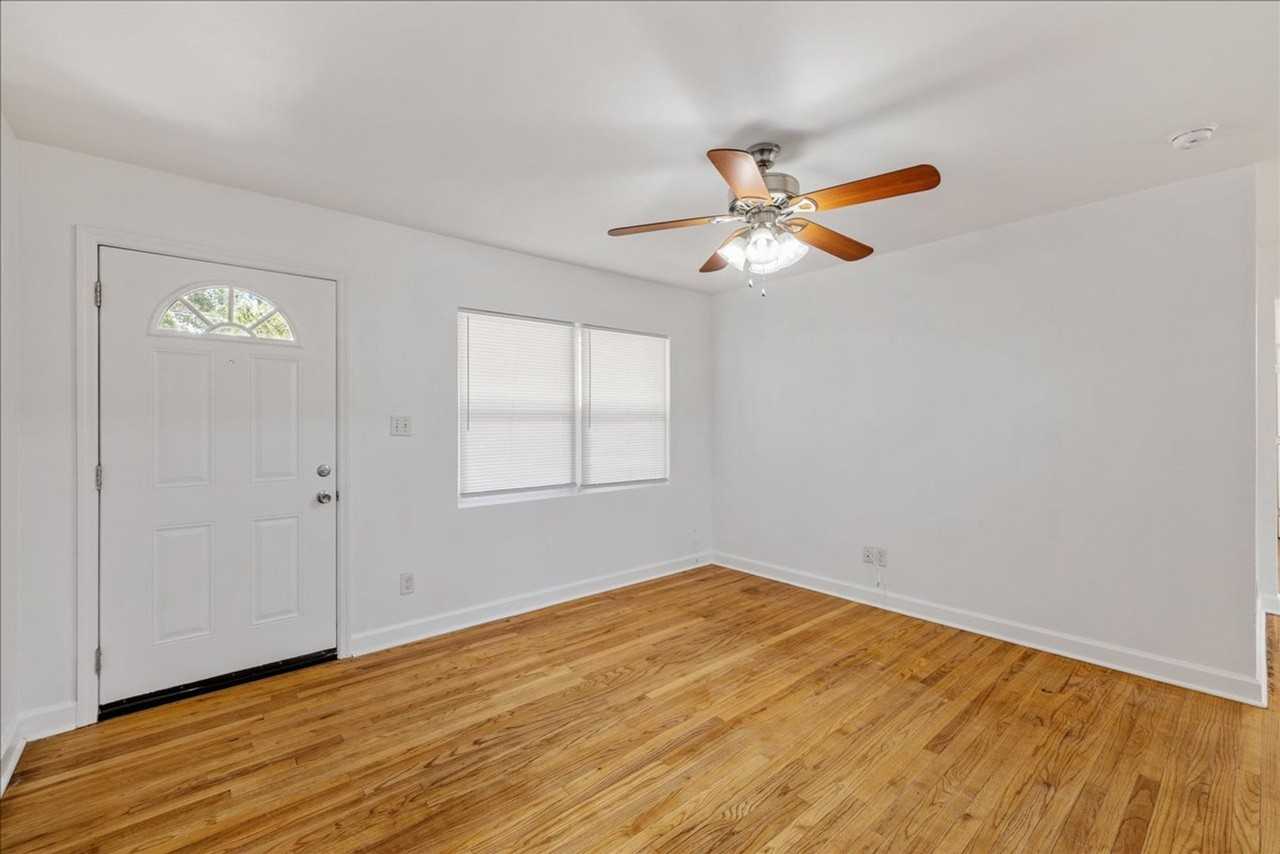 1908 Dahlia Dr - Photo 4 of 31