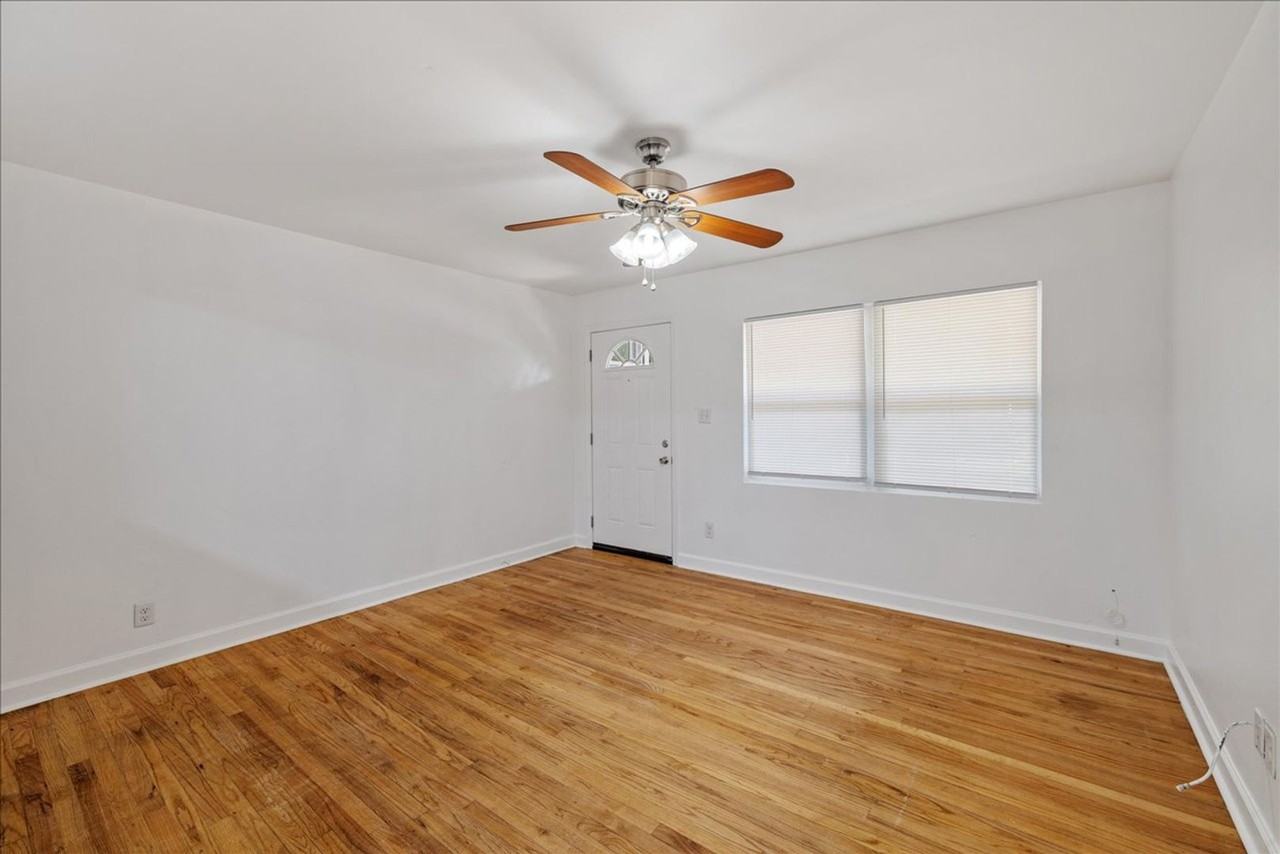1908 Dahlia Dr - Photo 5 of 31