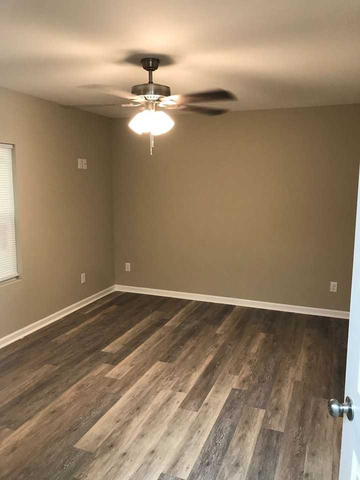 209 Iris Cir - Photo 5 of 10