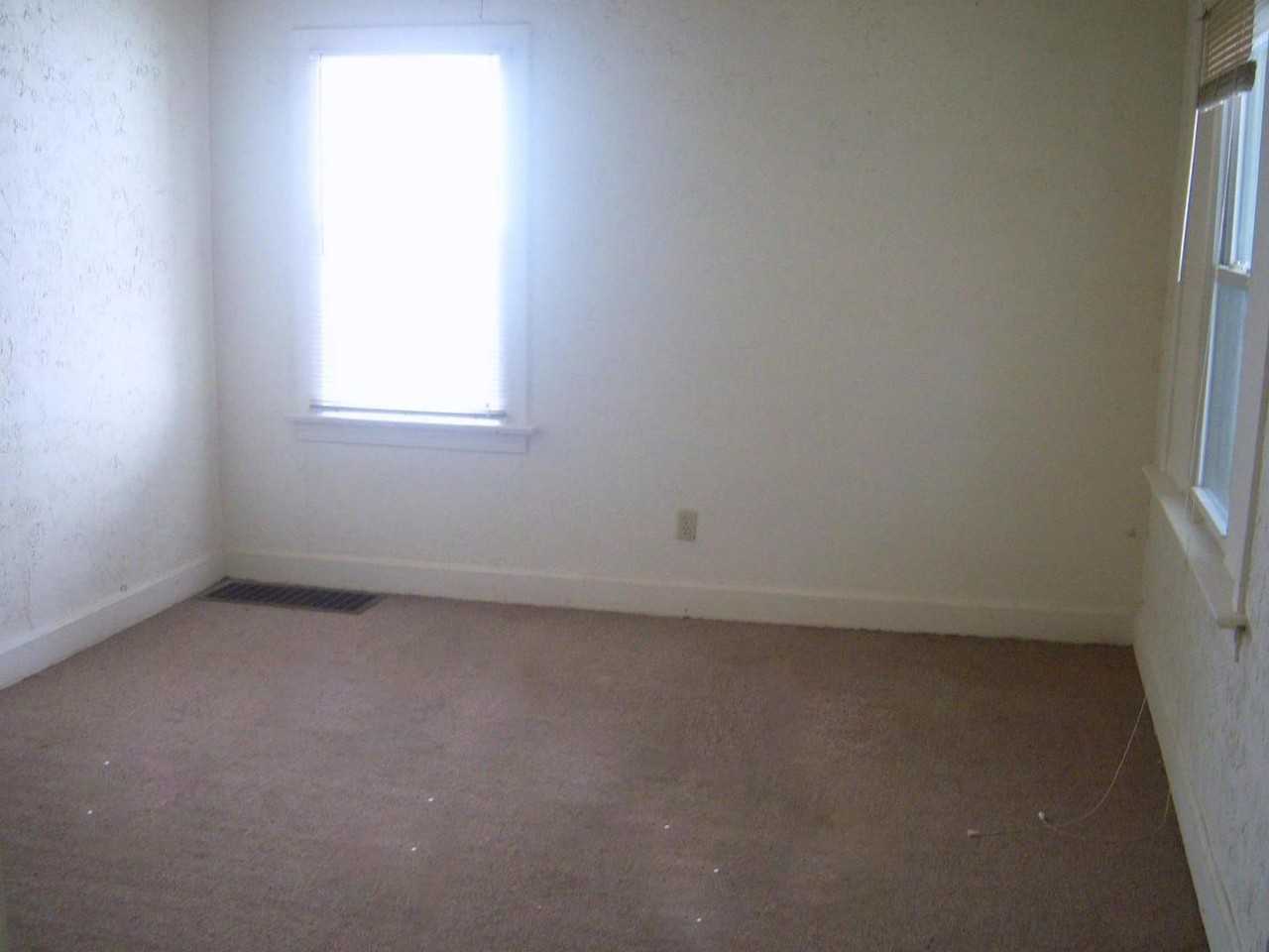 6339 Albertine Ave - Photo 4 of 5