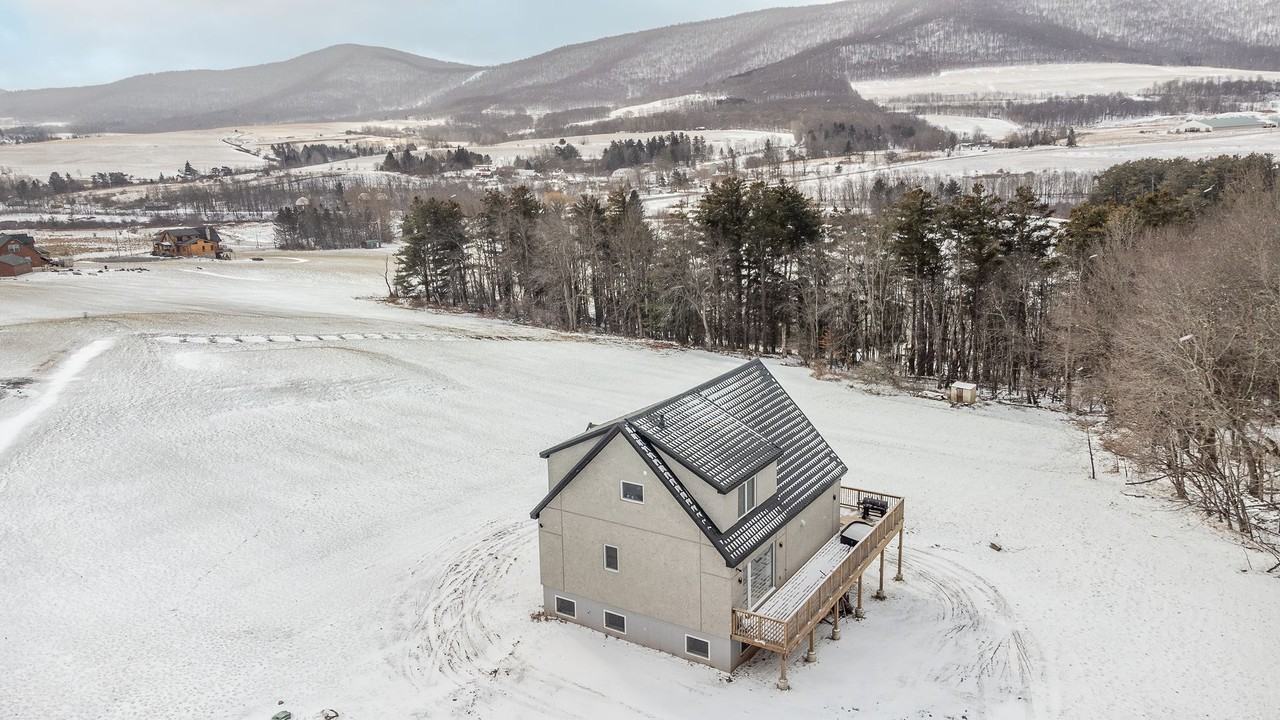 444 Blackberry St - Photo 2 of 29