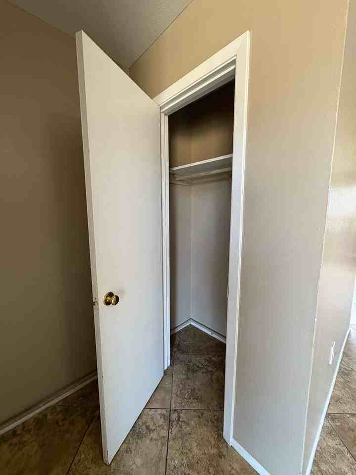 3621 Red Bud Ln - Photo 5 of 20