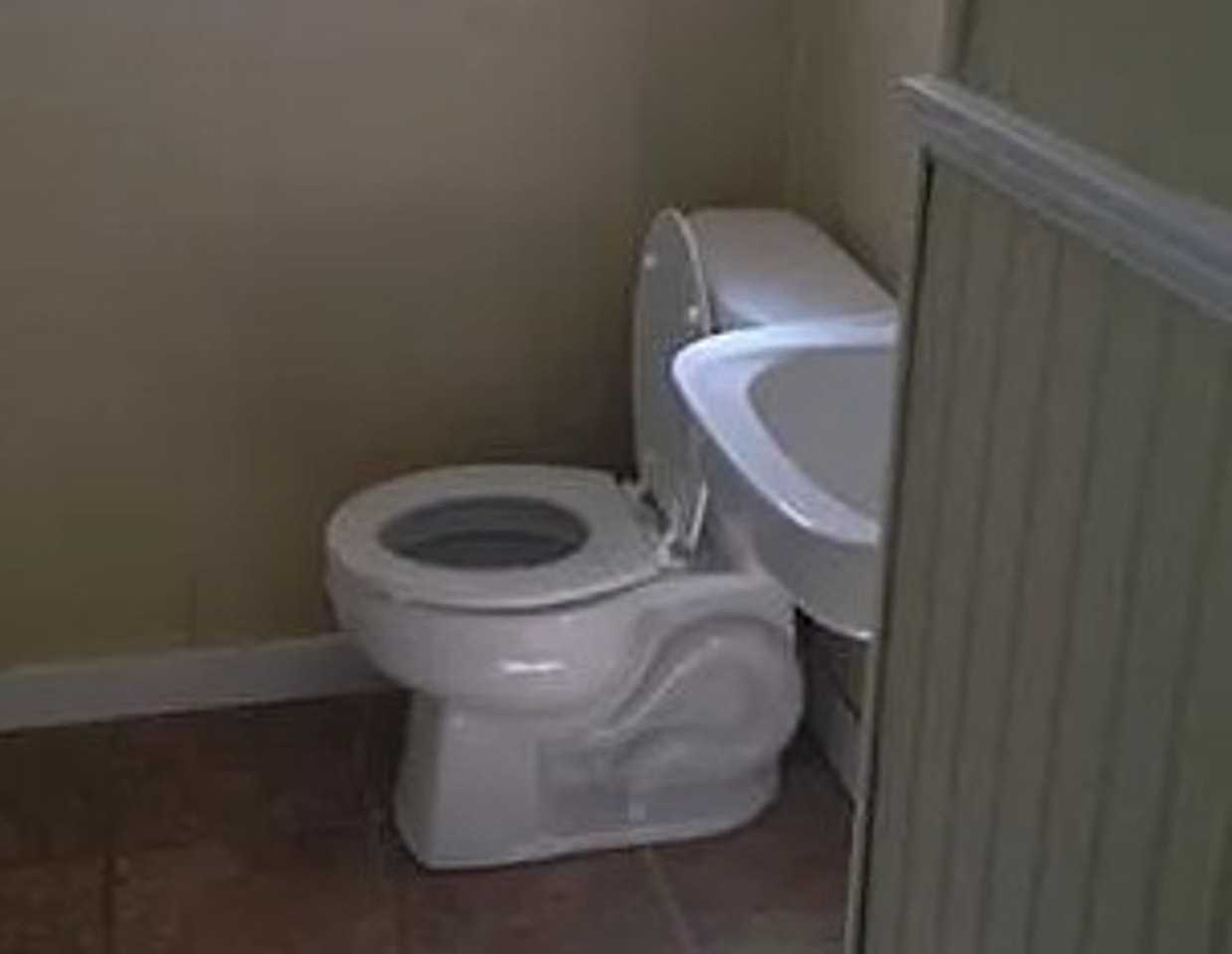 1325 Woody Dr - Photo 4 of 6