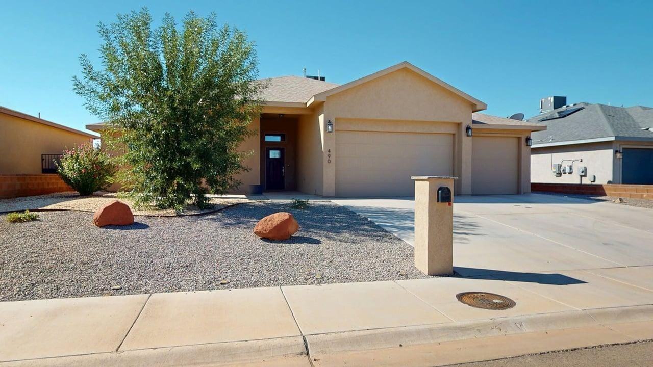 490 Montecito Dr - Photo 3 of 49