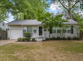 featured image of 1429 E 49th St