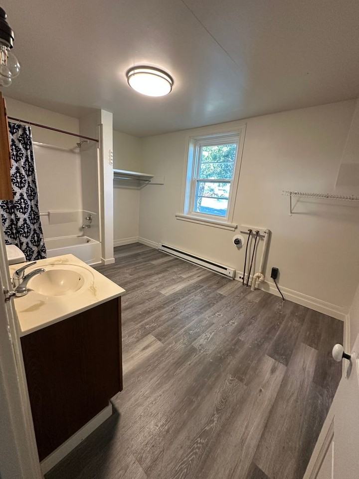 132A Mooredale Rd - Photo 2 of 7