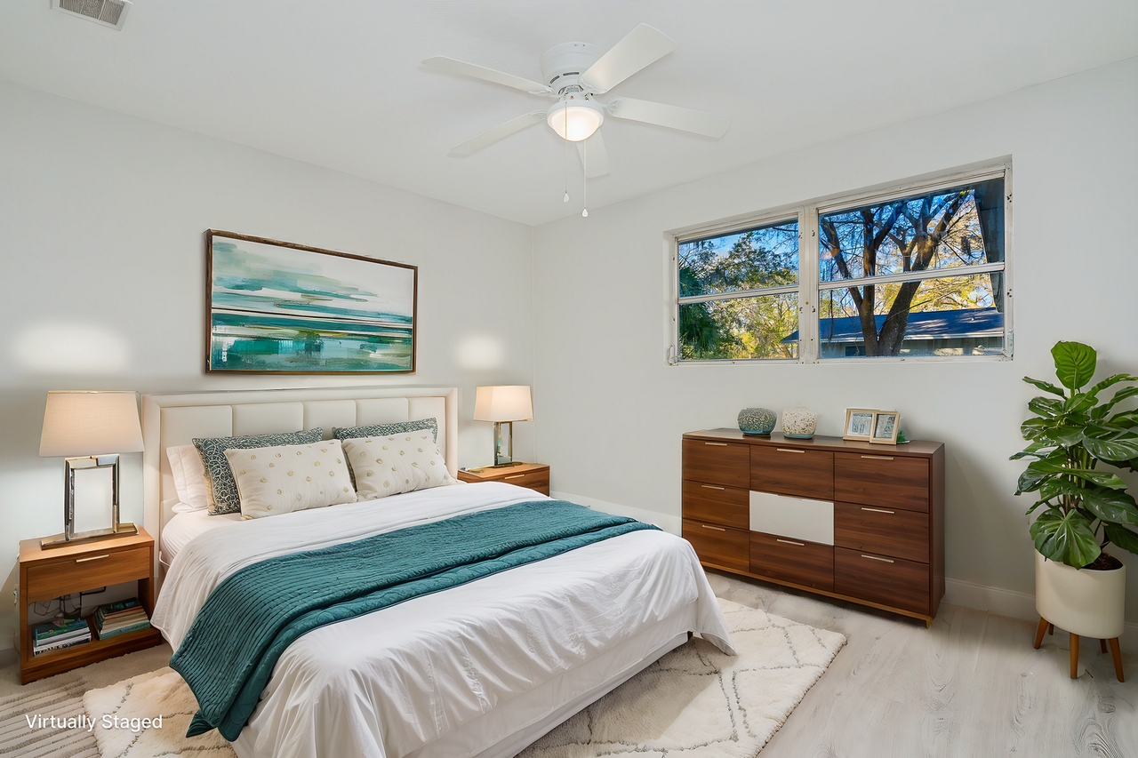 1707 Evergreen St - Photo 7 of 40