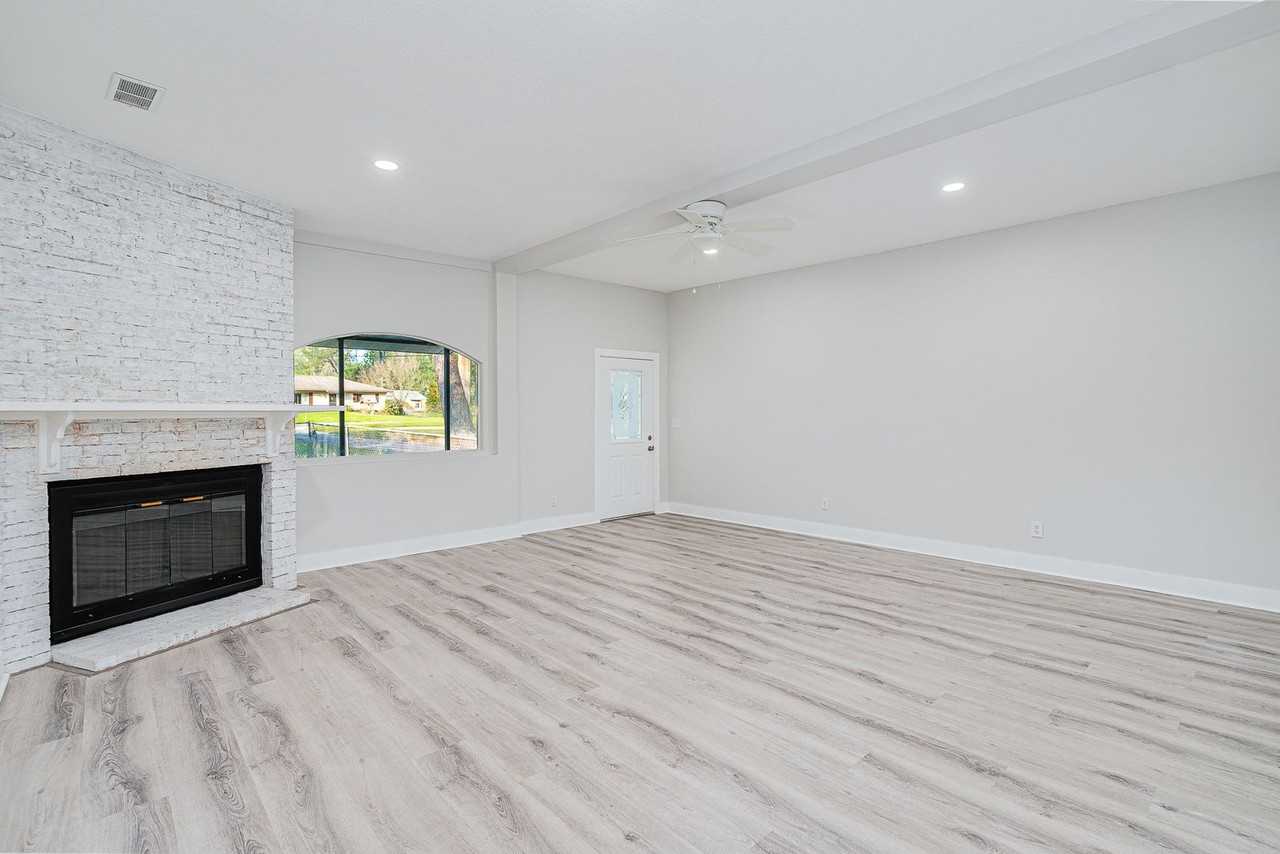 1709 Evergreen St - Photo 7 of 49