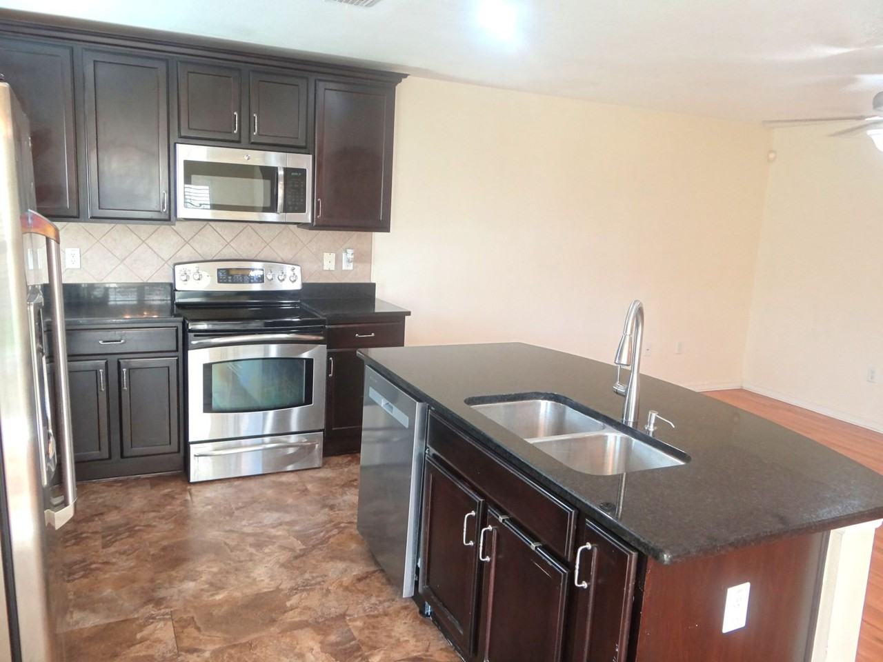 2946 Willowleaf Ln - Photo 5 of 30