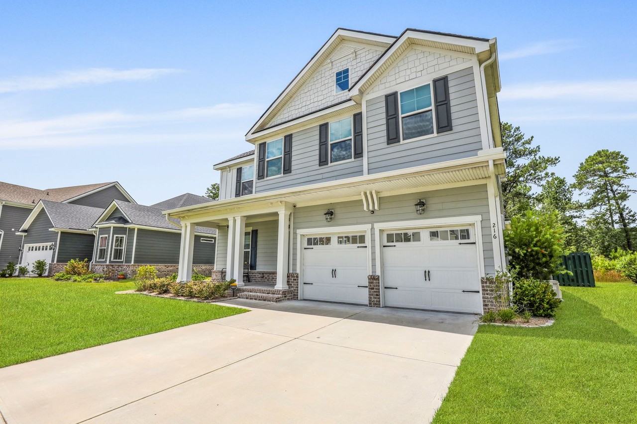 216 Wexford Dr - Photo 2 of 50