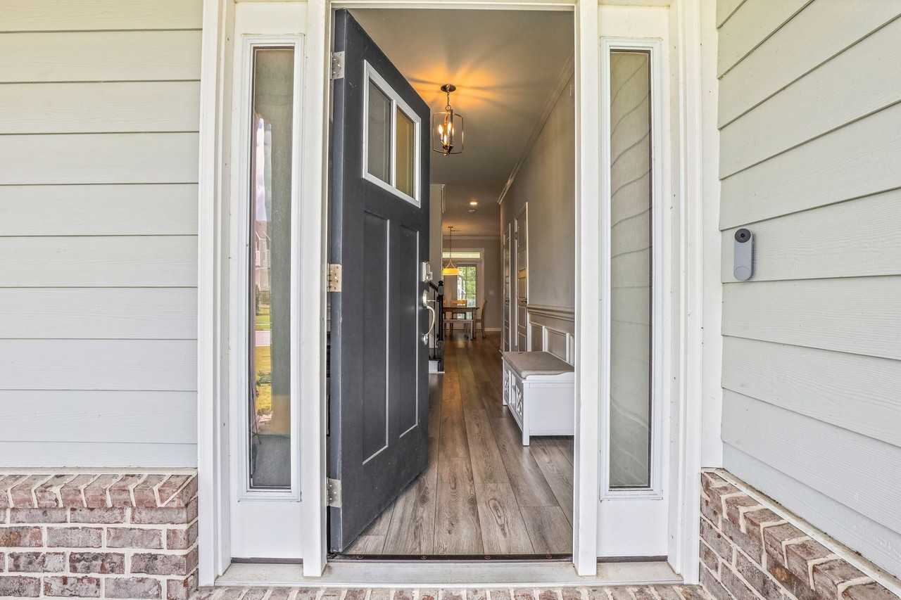216 Wexford Dr - Photo 6 of 50