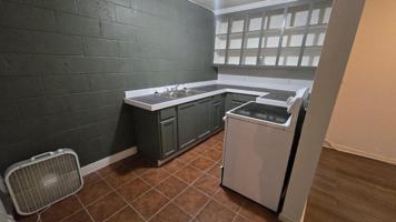 featured image of 60 Oneida Rd #1