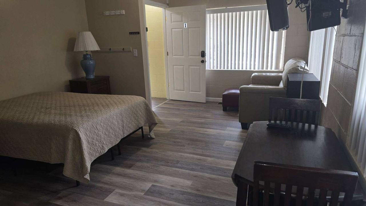 2468 Us Highway 441 S - Photo 7 of 8