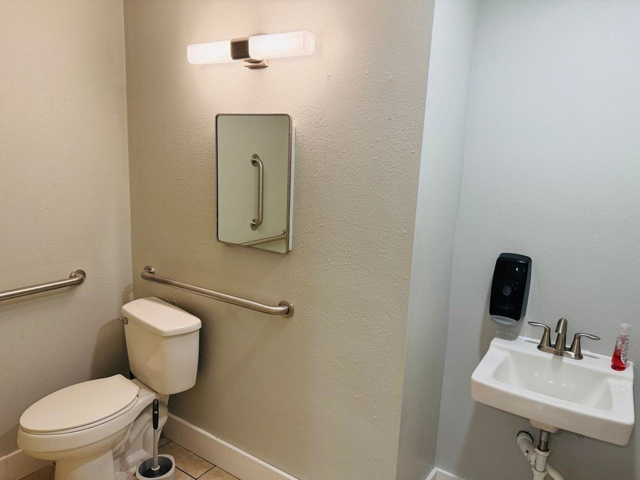 17 14th St W - Photo 4 of 25