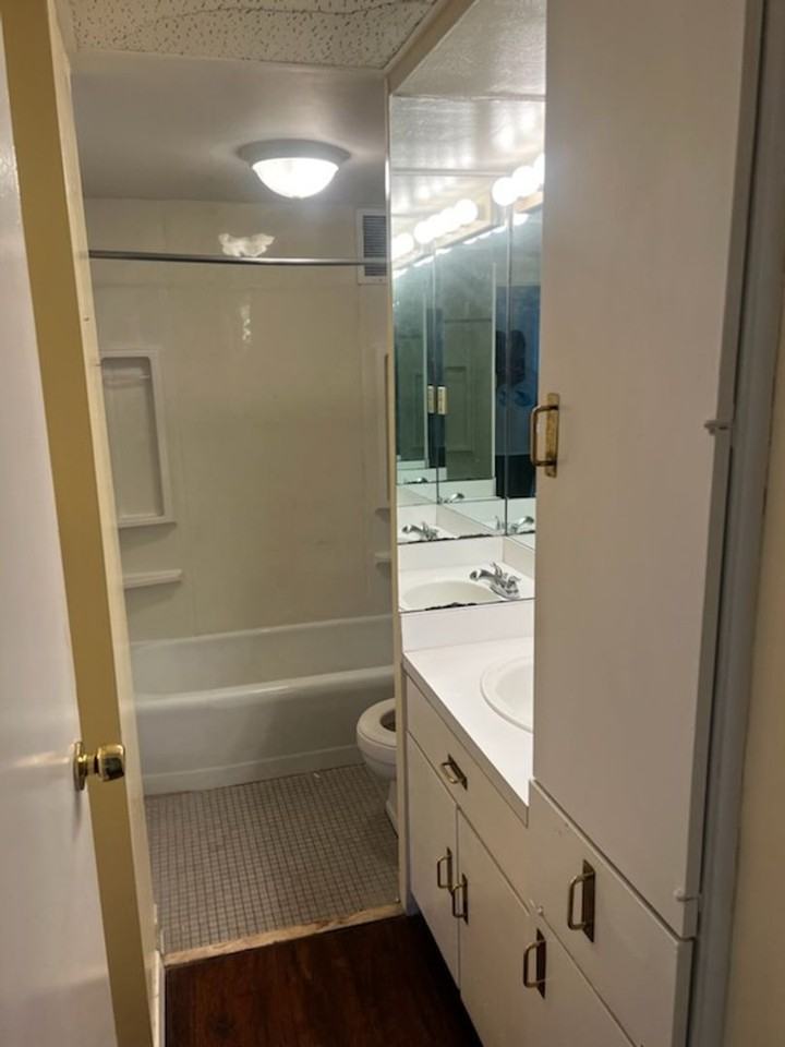 1271 Poplar Ave #911 - Photo 5 of 5