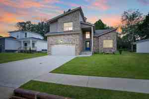 featured image of 3605 Westlake Dr