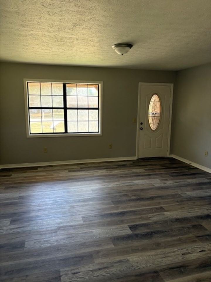 421 Belle Cir - Photo 7 of 16