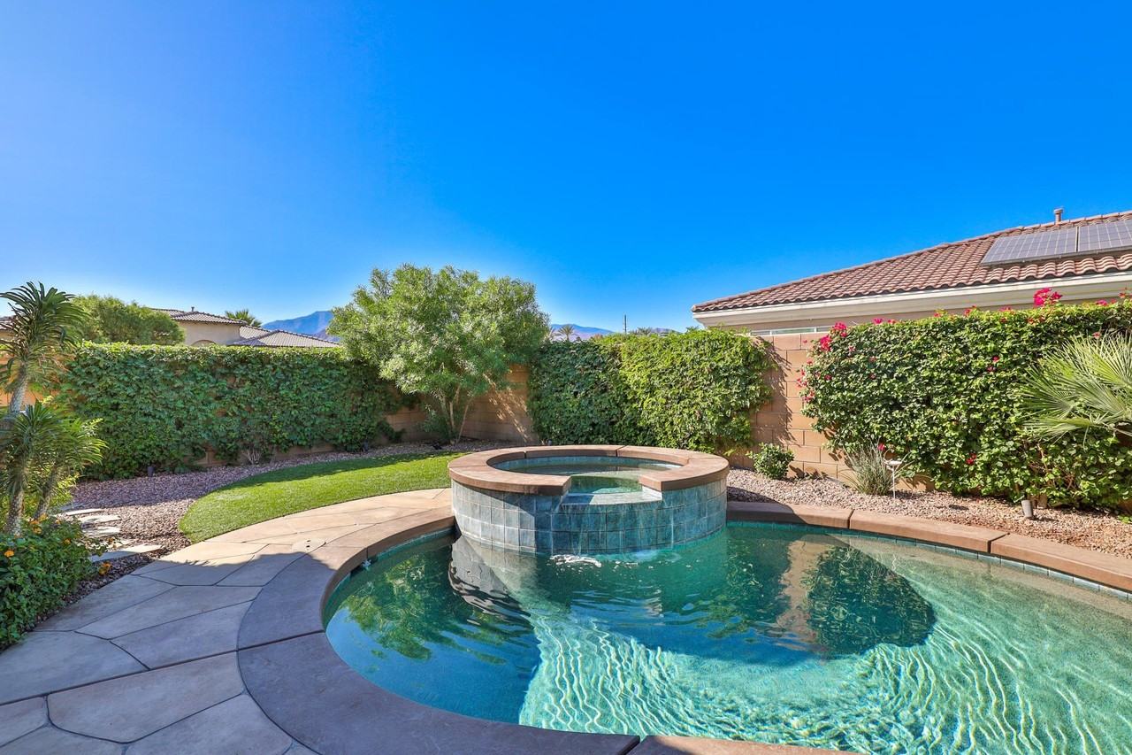 48219 Newport Bridge Place - Photo 2 of 48