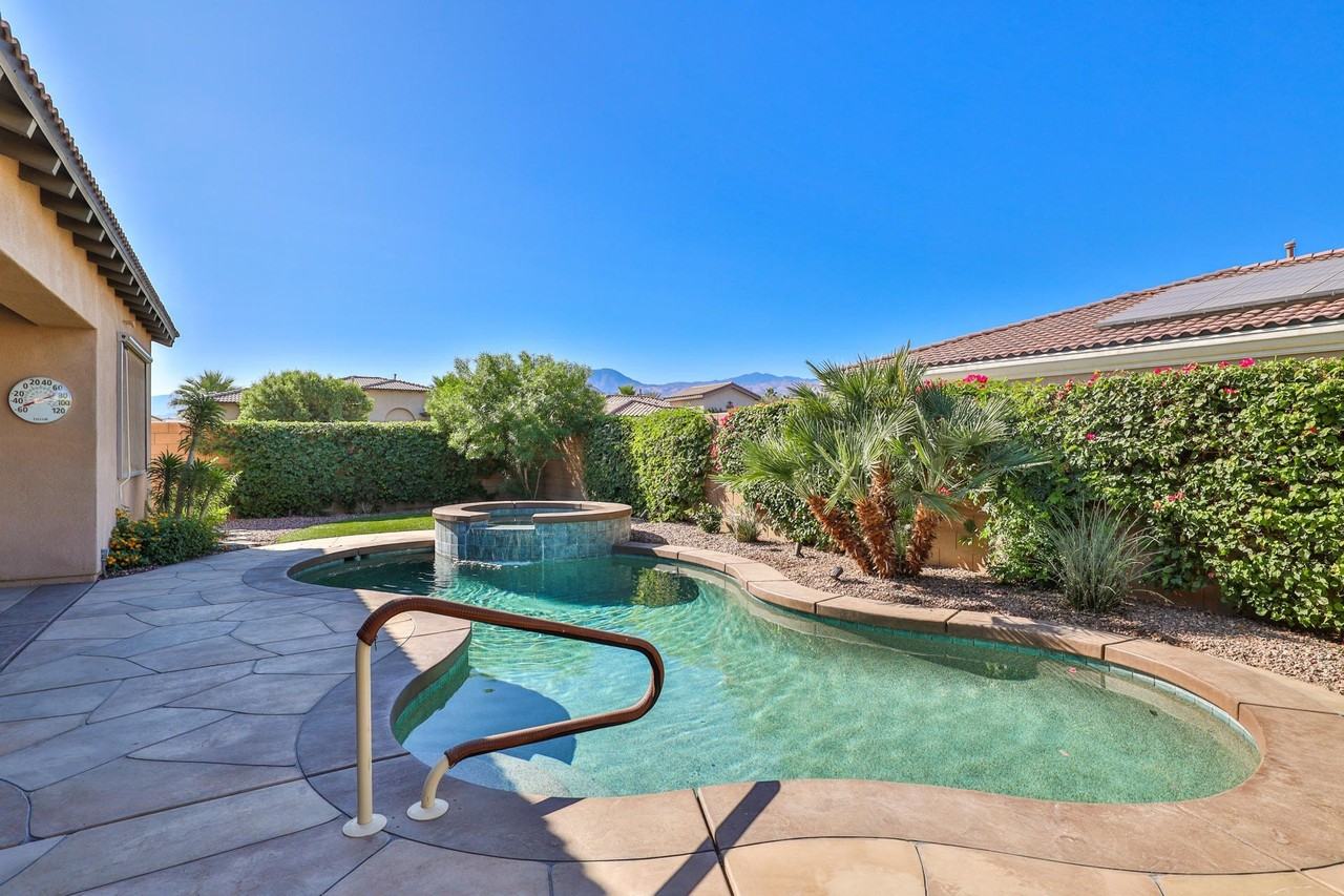 48219 Newport Bridge Place - Photo 4 of 48