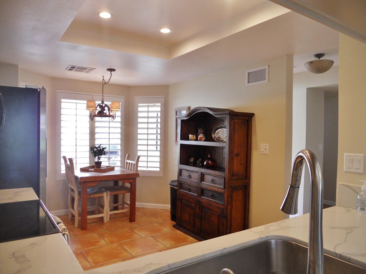 197 Madrid Avenue - Photo 7 of 16