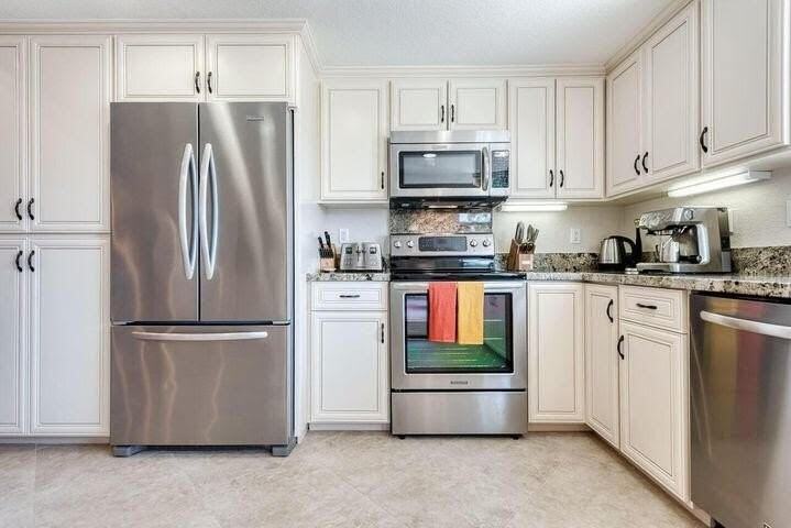 254 Santa Barbara Circle - Photo 6 of 11