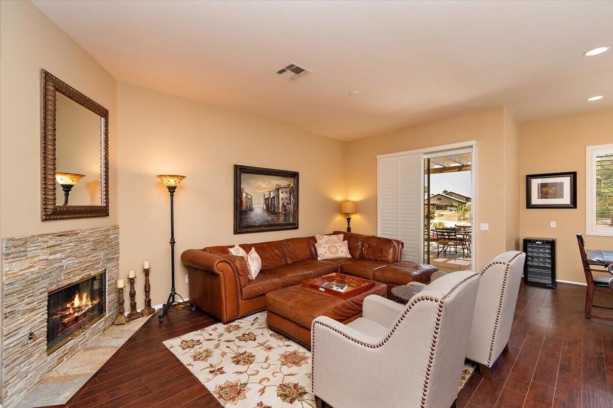 49580 Wayne Street - Photo 7 of 37