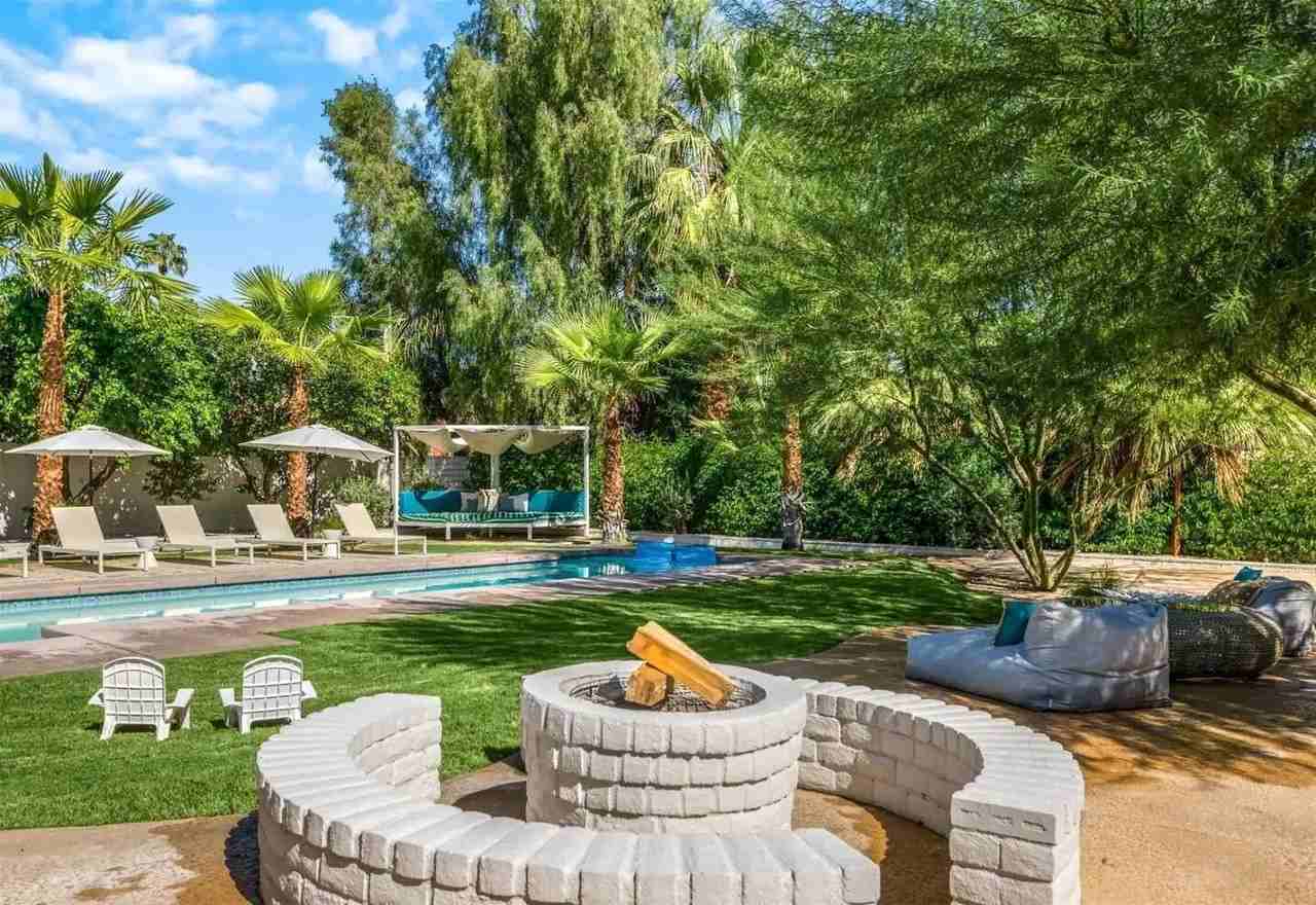 72382 Desert Drive - Photo 5 of 47