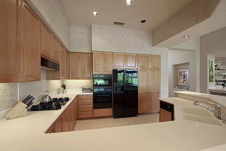 379 Tomahawk Drive - Photo 5 of 50