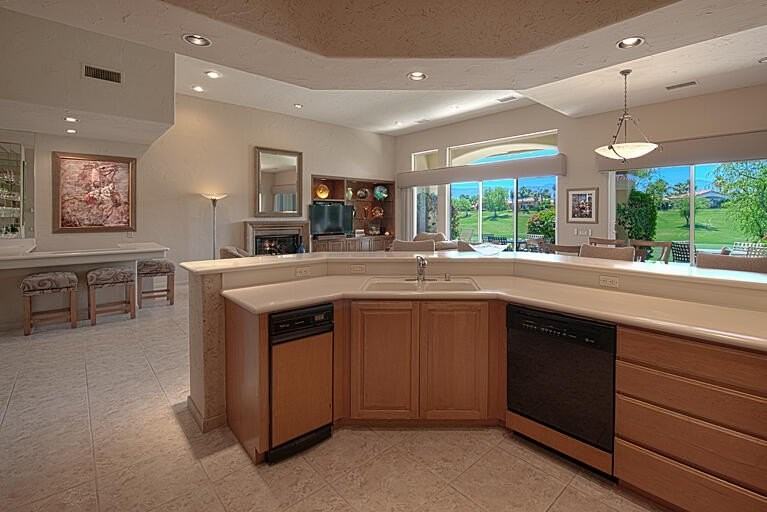 379 Tomahawk Drive - Photo 7 of 50