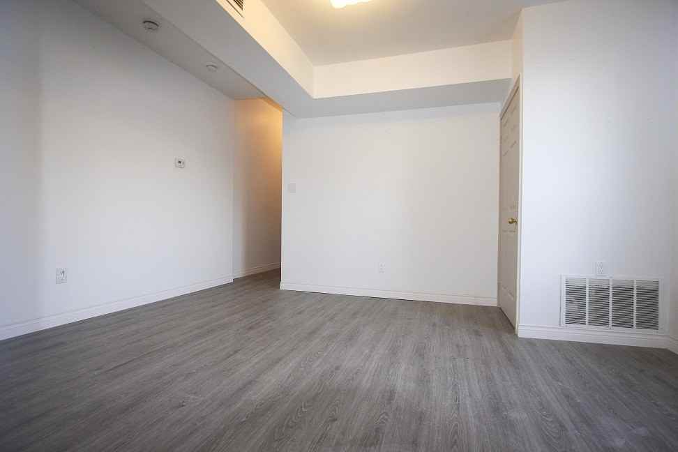 Queen St W & Gwynne Ave #1 - Photo 5 of 9