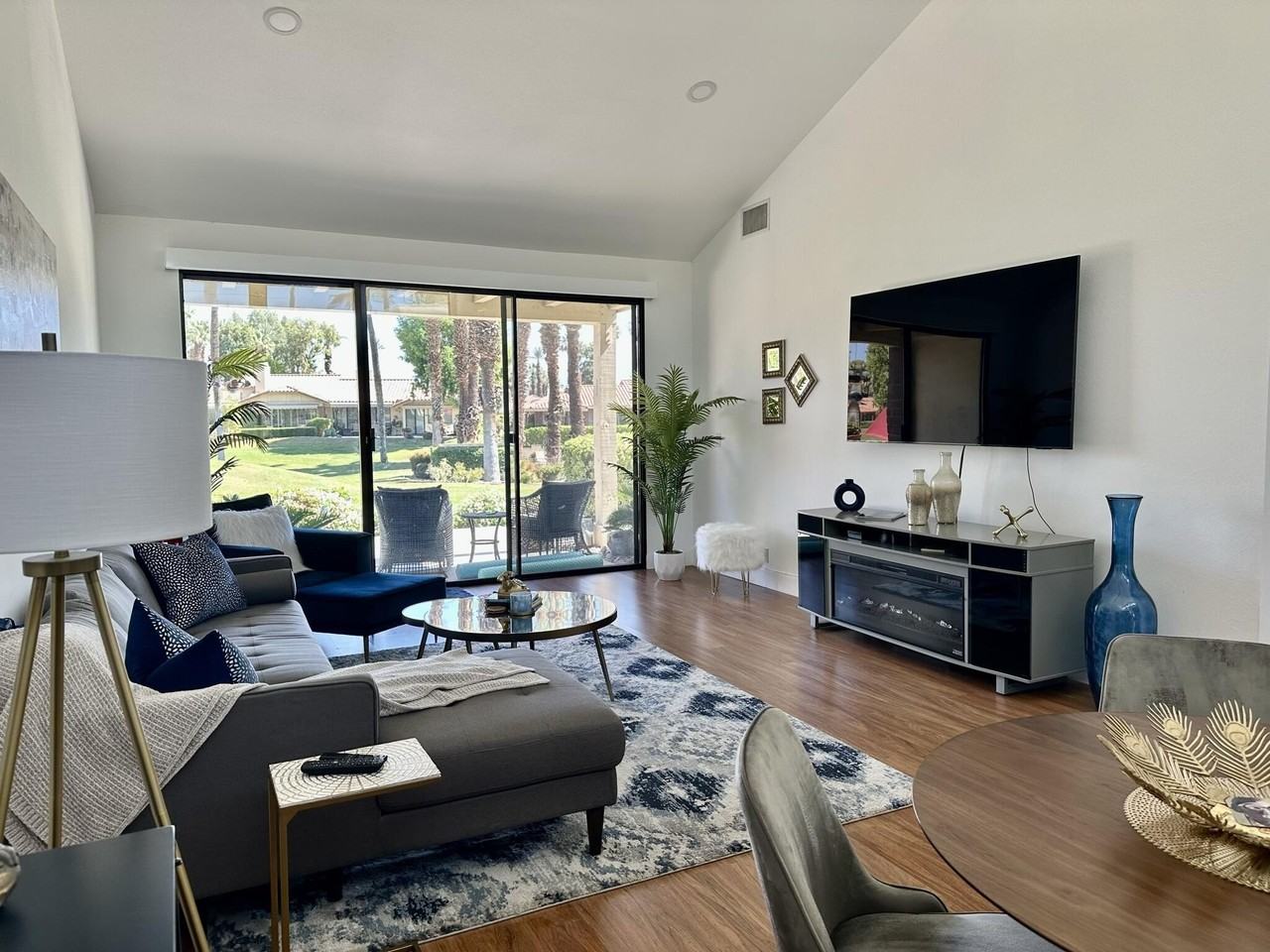 280 Castellana South - Photo 3 of 11