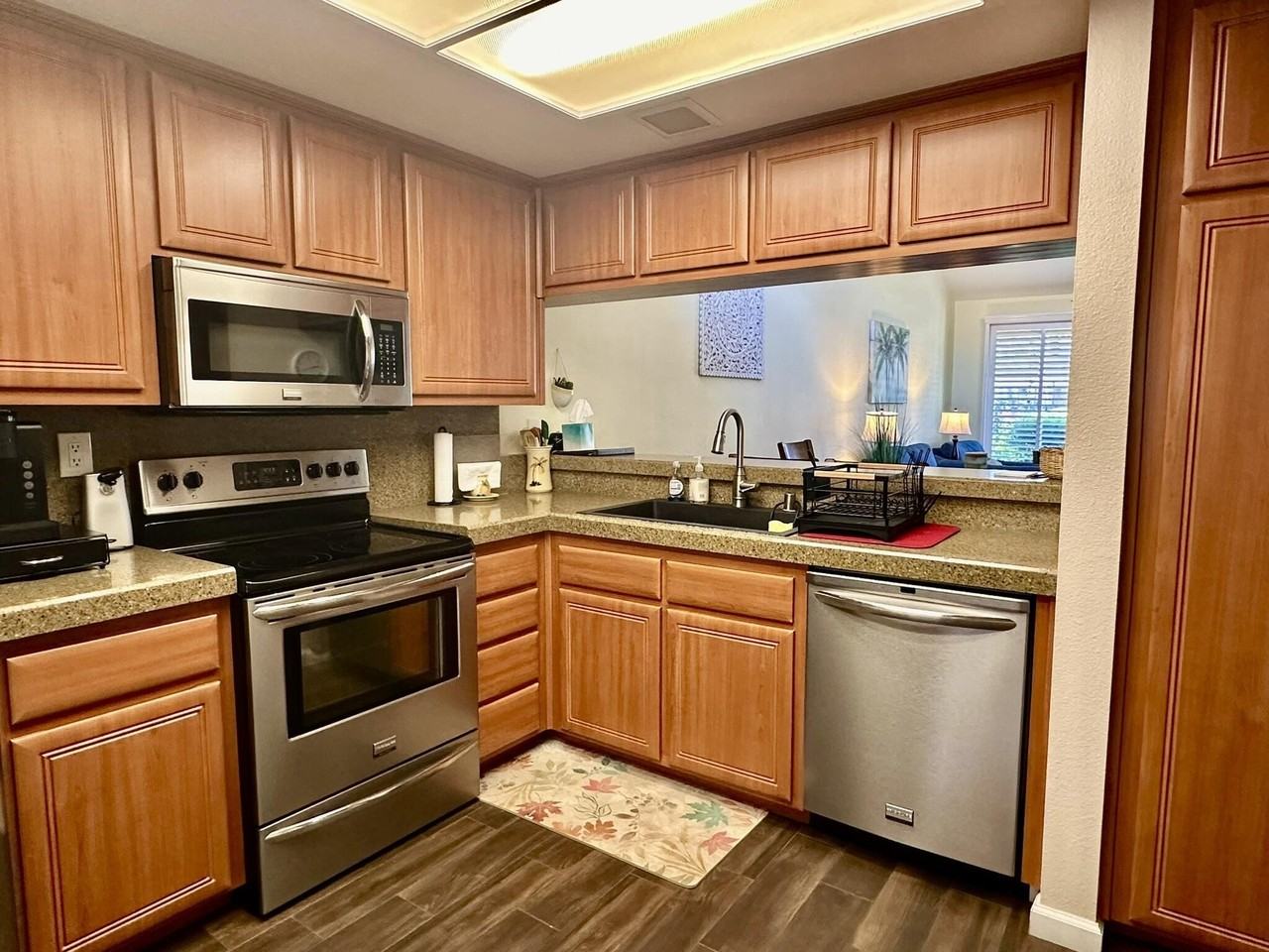 259 Calle De Verano - Photo 7 of 15