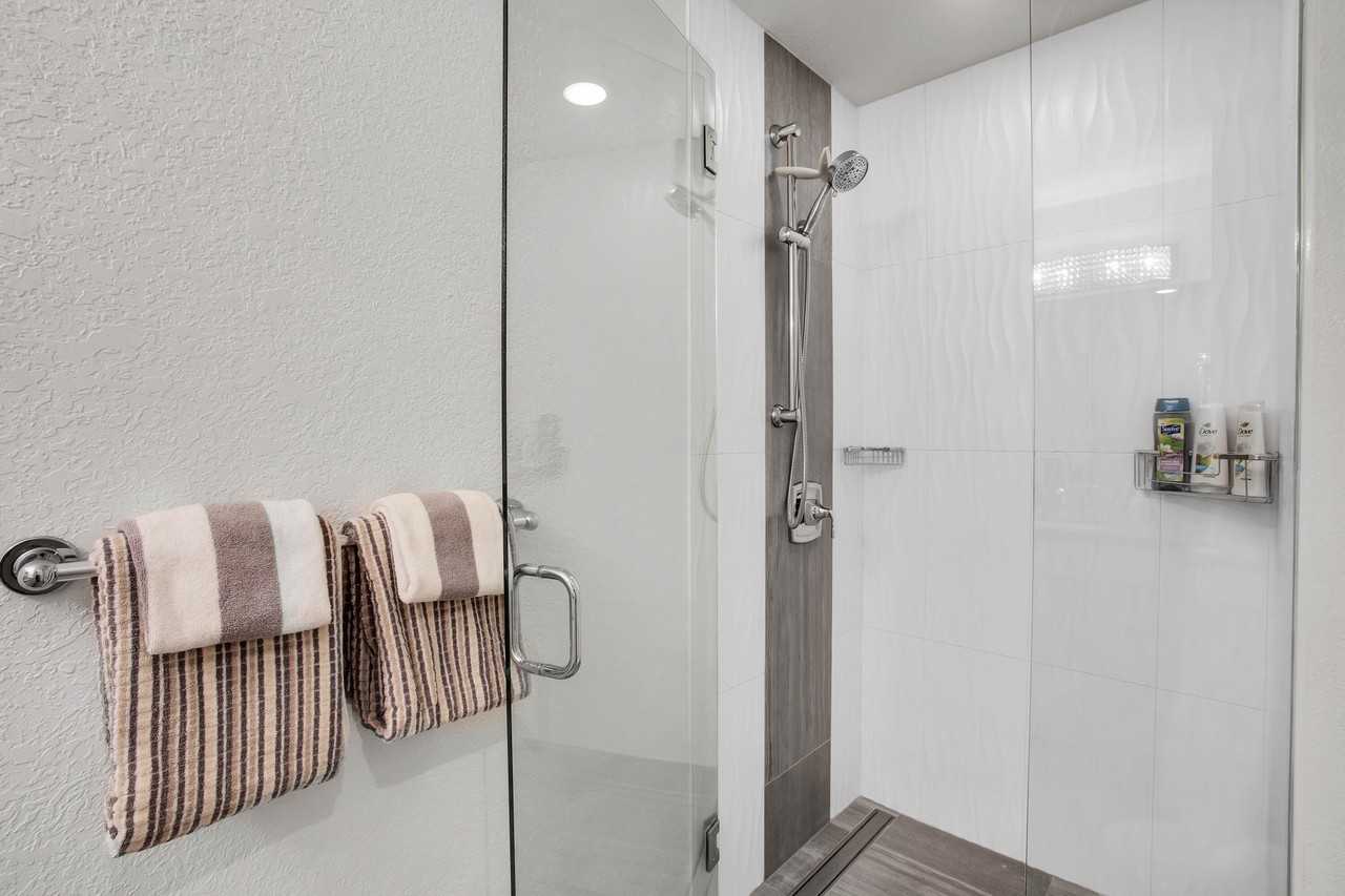 675 N Los Felices Cir W Unit 205 #205 - Photo 5 of 50