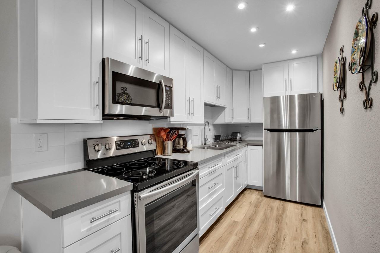 675 N Los Felices Cir W Unit 205 #205 - Photo 7 of 50