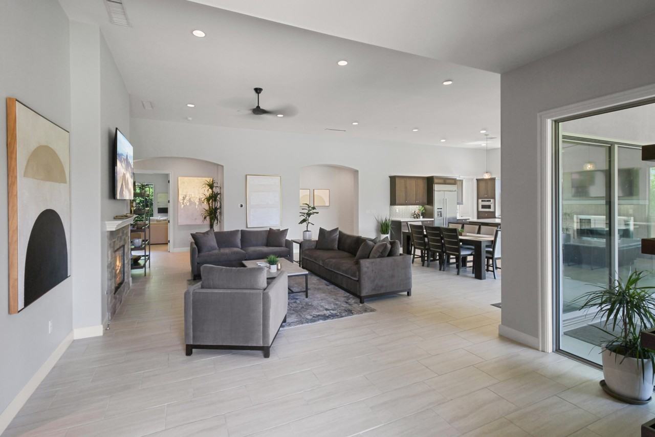 55100 Autumn Valley Court - Photo 3 of 47